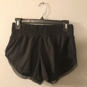 black lulu shorts